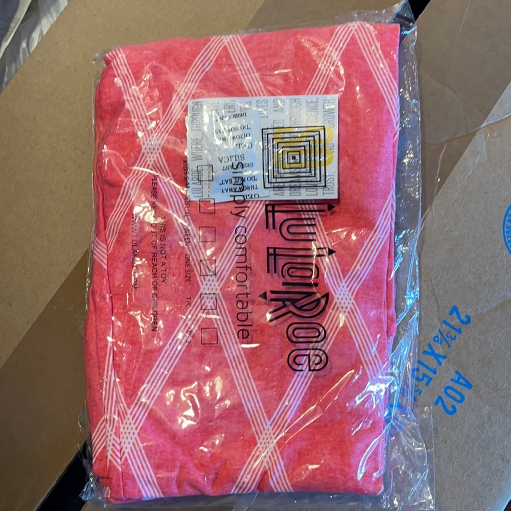 LuLaRoe Leggings OS Pink Diamonds